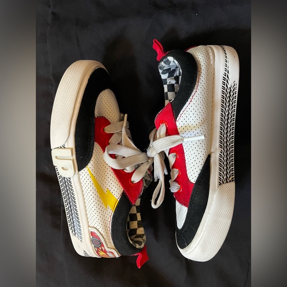 Used Disney Cars sneakers size 1Y no box - Picture 2 of 7